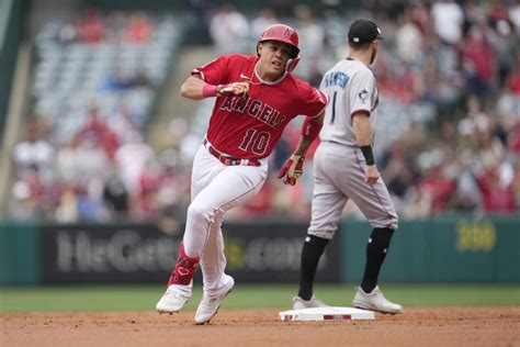 Angels infielder Gio Urshela probably out for season with broken pelvis